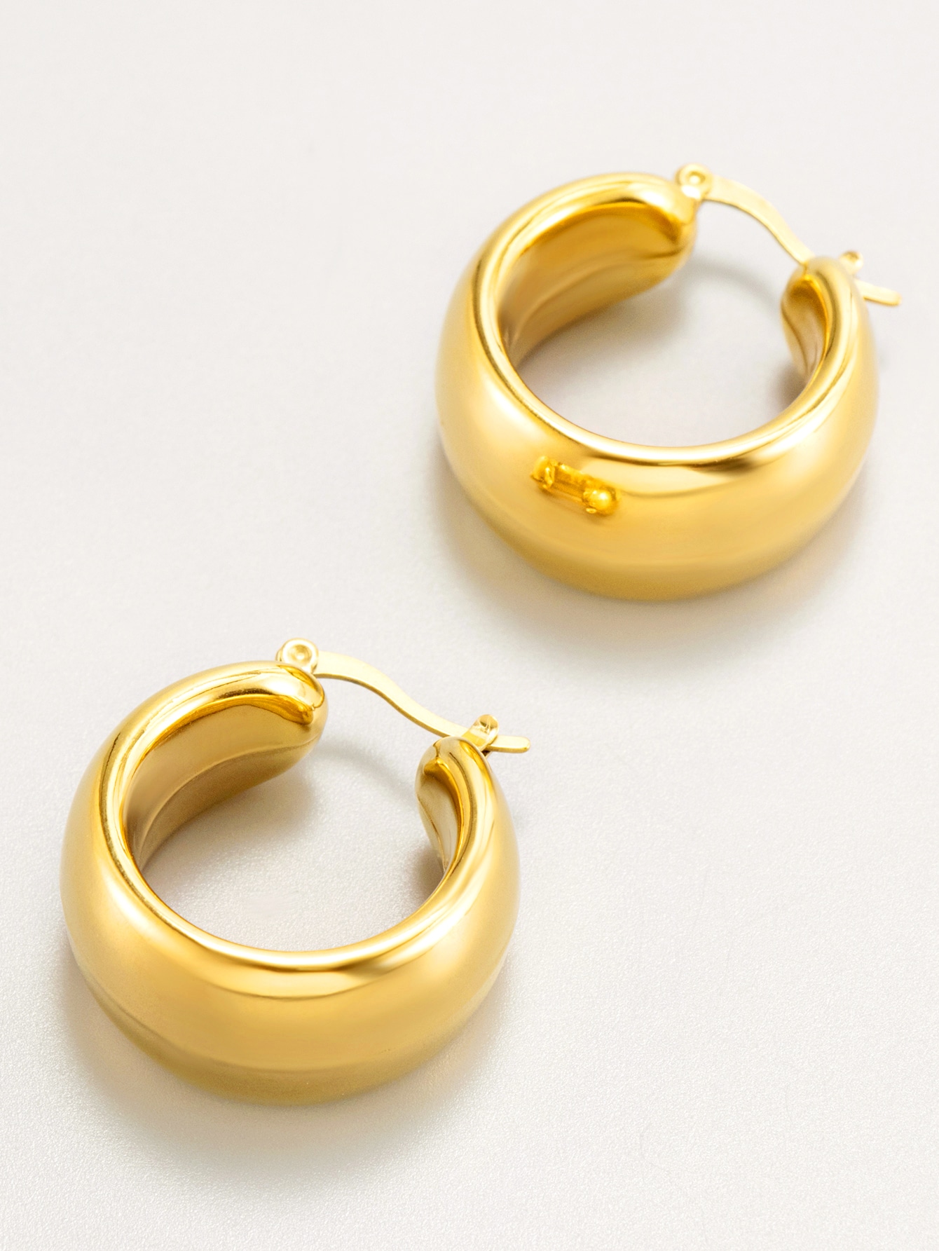 Round Hollow Hoop Earrings
