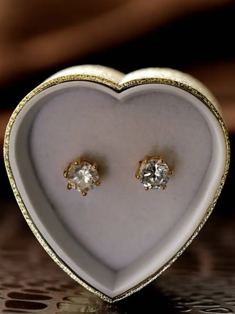 stud earrings