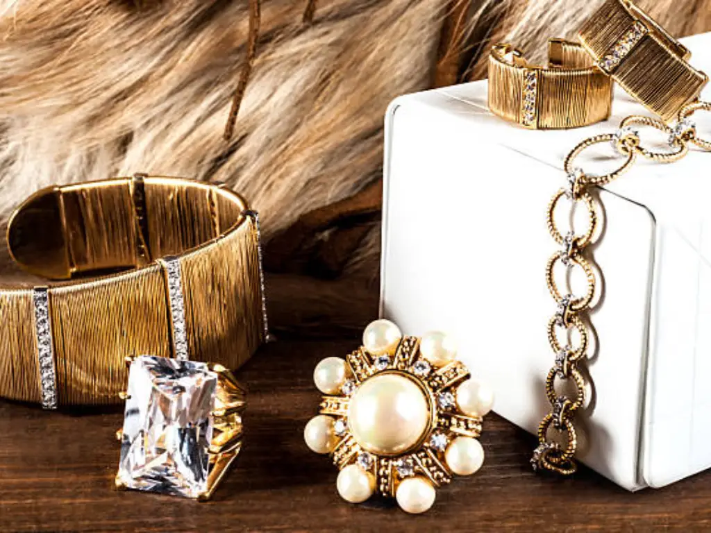 what is fashion jewelry