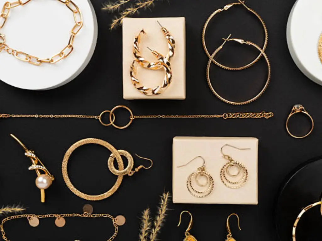 brass vs stainless steel jewelry