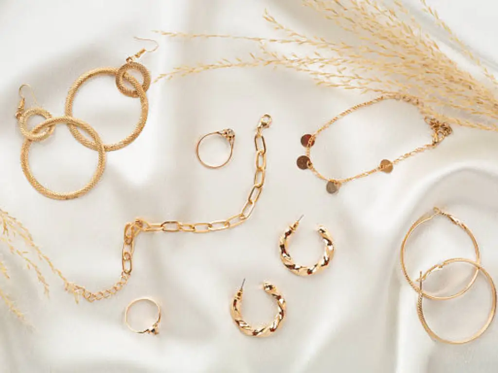 Sterling Silver vs Stainless Steel Jewelry: The Ultimate Comparison Guide 3 gold plated
