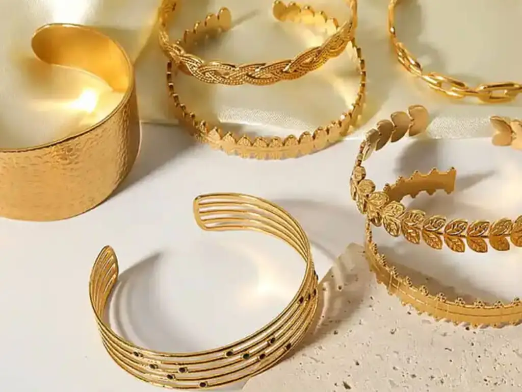 how long does gold plated jewelry last2