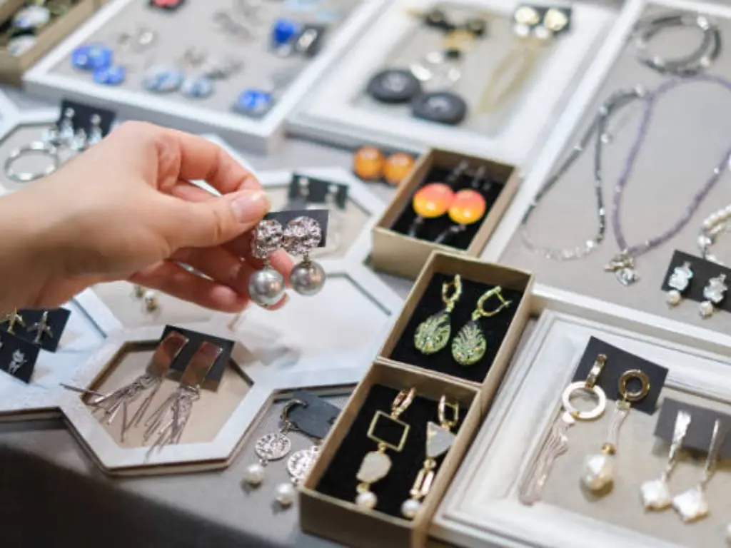 what is hypoallergenic jewelry