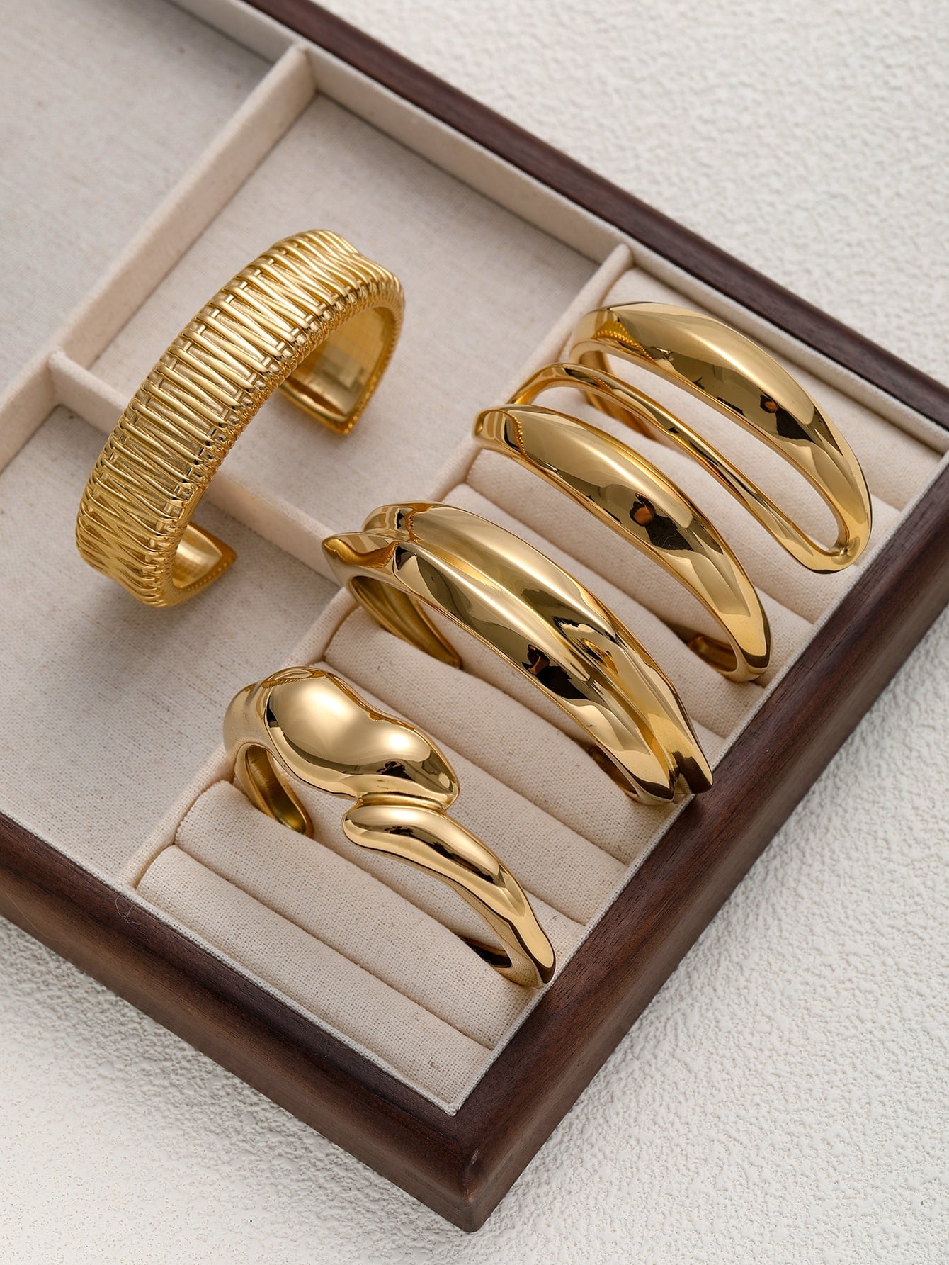 how long does gold plated jewelry last
