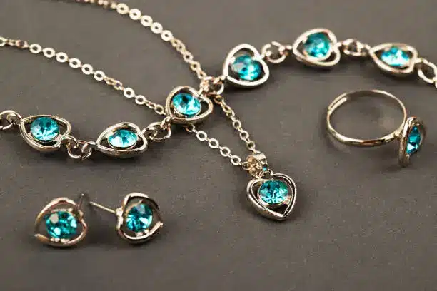 does zinc alloy tarnish